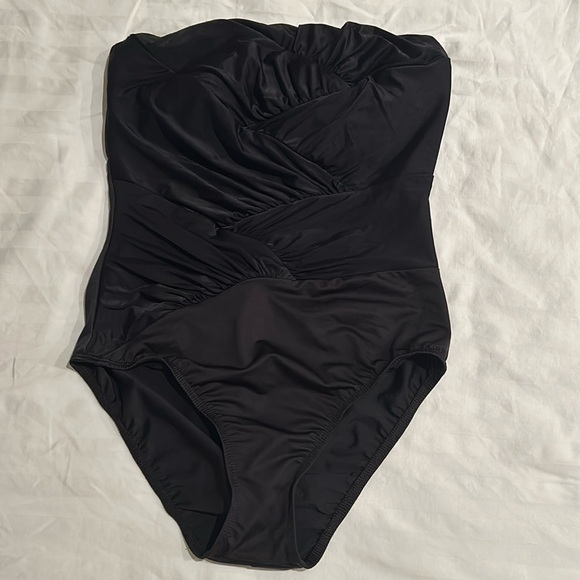 Magic Suit Strapless Black Women’s Bathing suit / size 8 - Picture 1 of 6